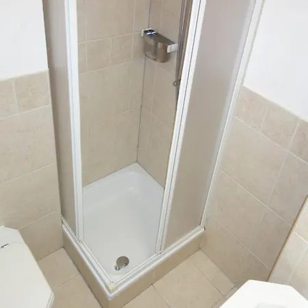 Cosy With Balcony דירה *