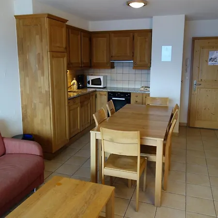 Cosy With Balcony דירה