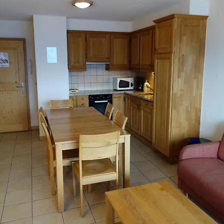 Cosy With Balcony Апартаменты